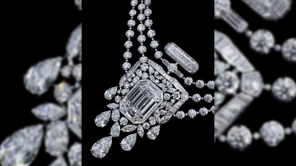 Seybold_Chanel_Necklace_Post_Image_1920x1080px-4