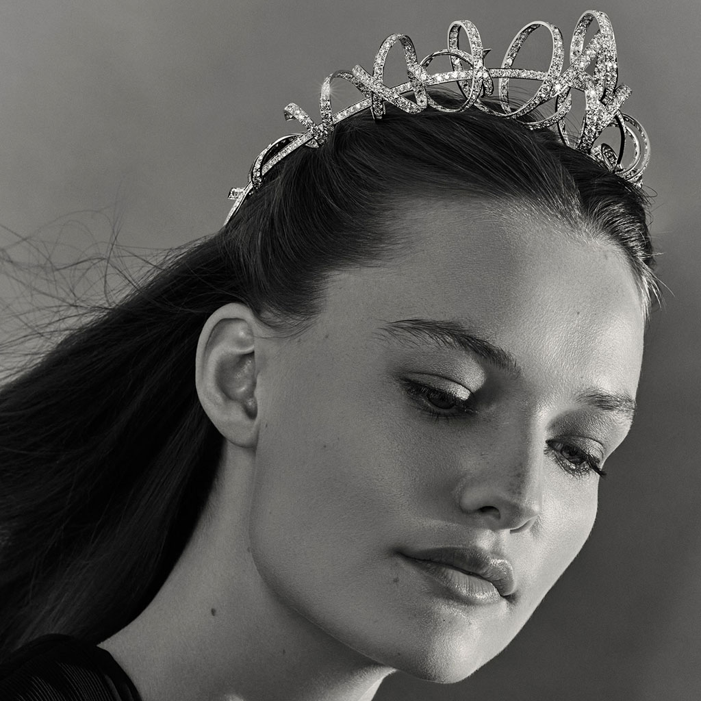 Chaumet Torsade Collection. Tiara in white gold and diamonds.