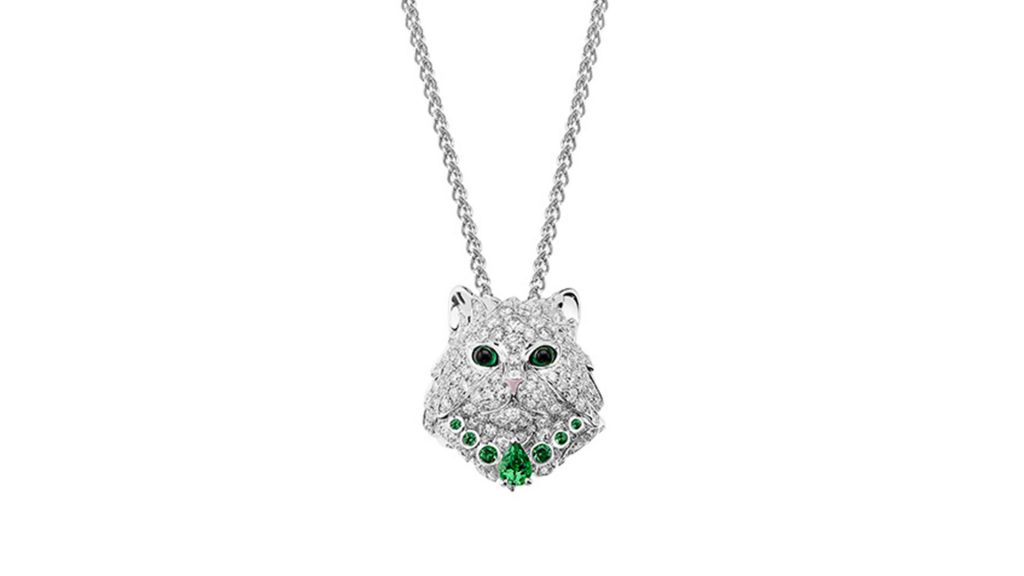 Diamond collar with cat head pendant with white and green diamonds